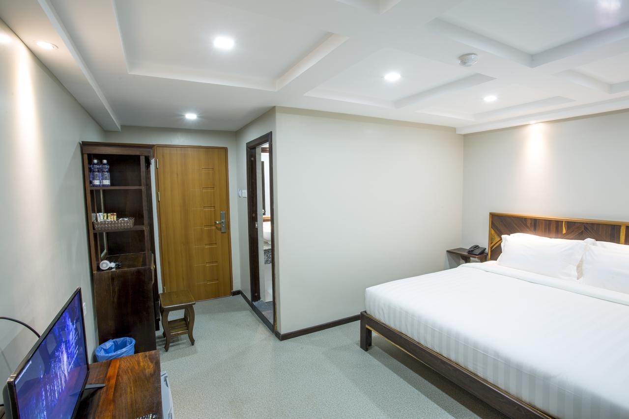 Tristar Hotel Yangon Exteriör bild