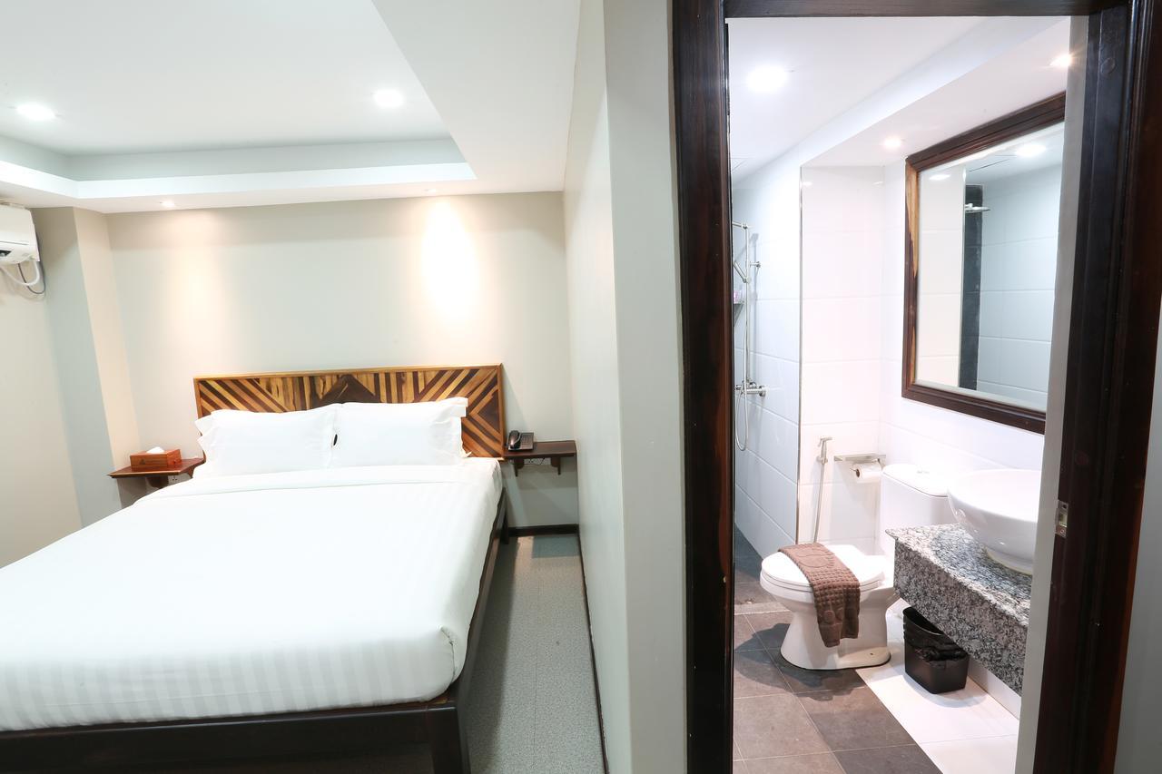 Tristar Hotel Yangon Exteriör bild
