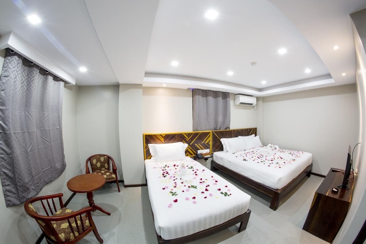 Tristar Hotel Yangon Exteriör bild