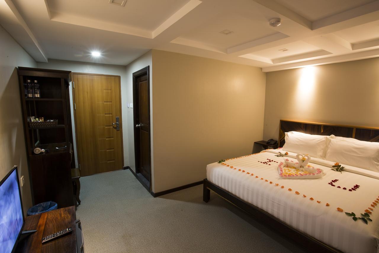 Tristar Hotel Yangon Exteriör bild