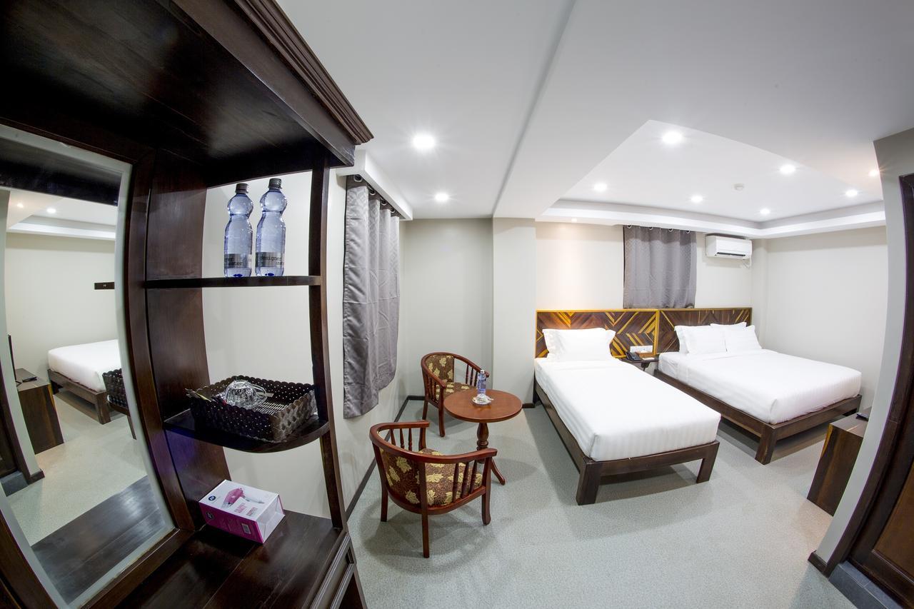 Tristar Hotel Yangon Exteriör bild