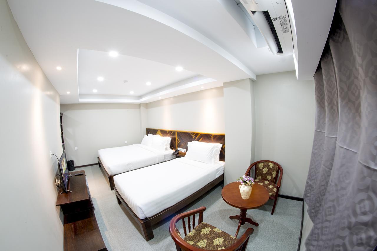 Tristar Hotel Yangon Exteriör bild